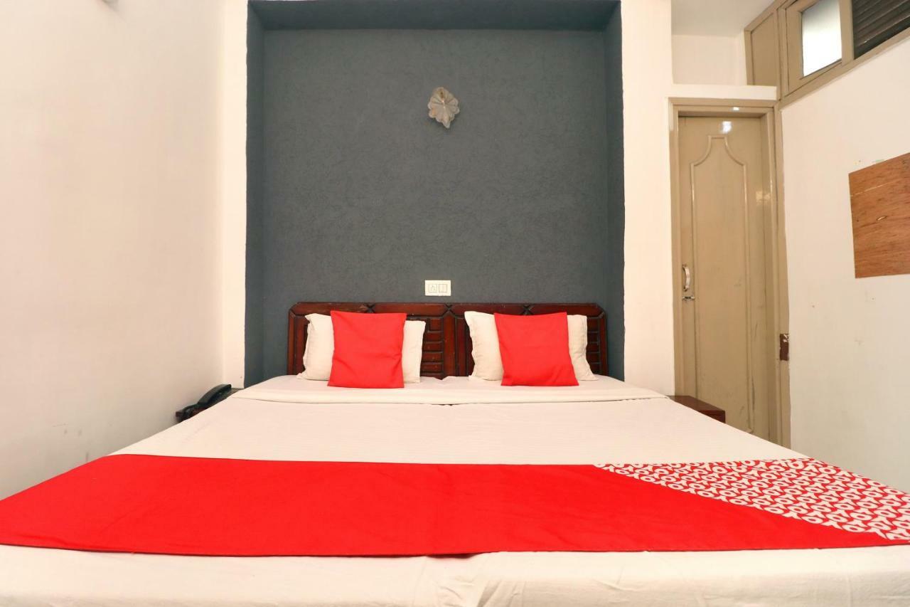 Oyo 16098 Hotel Amrit Jalandhar Exterior photo